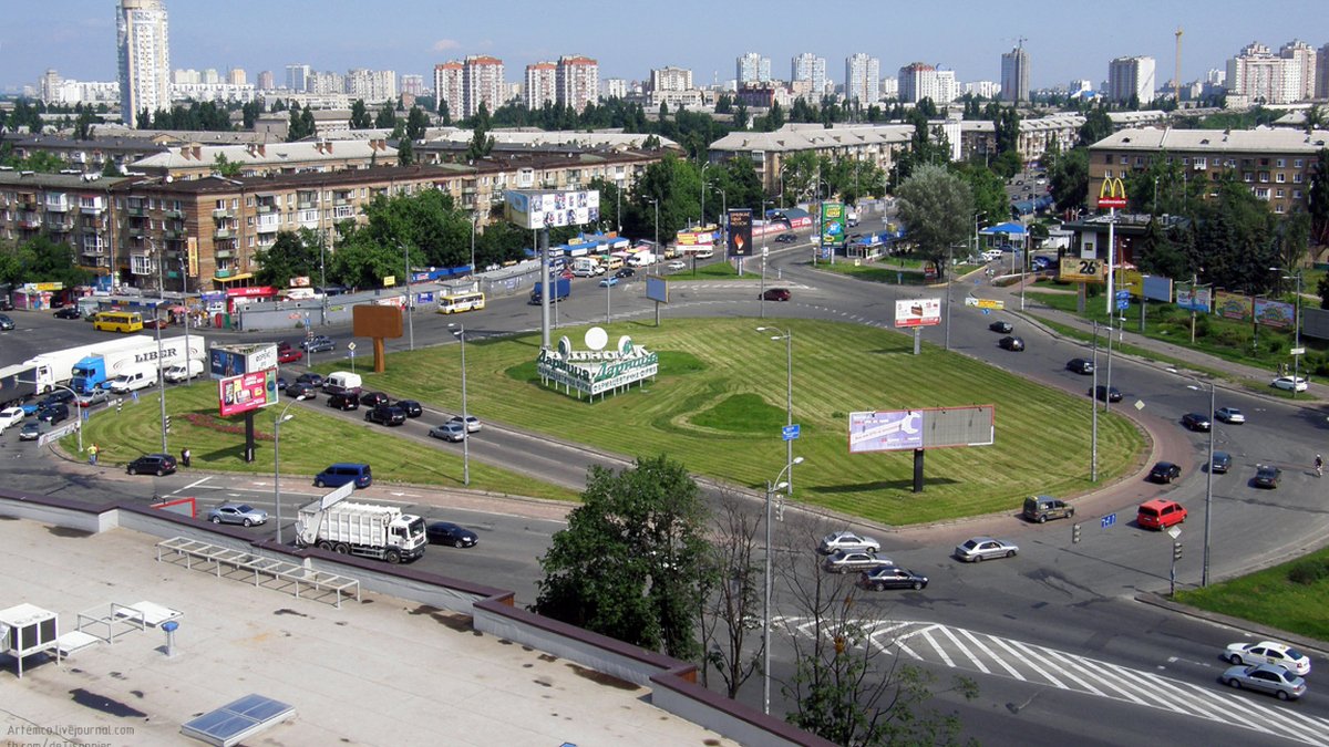 В Киеве на две ночи закроют движение транспорта на Дарницкой площади
