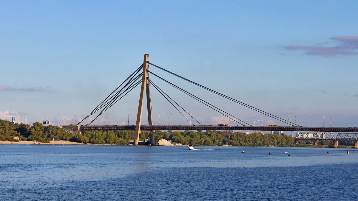 В Киеве на выходных перекроют Северный мост