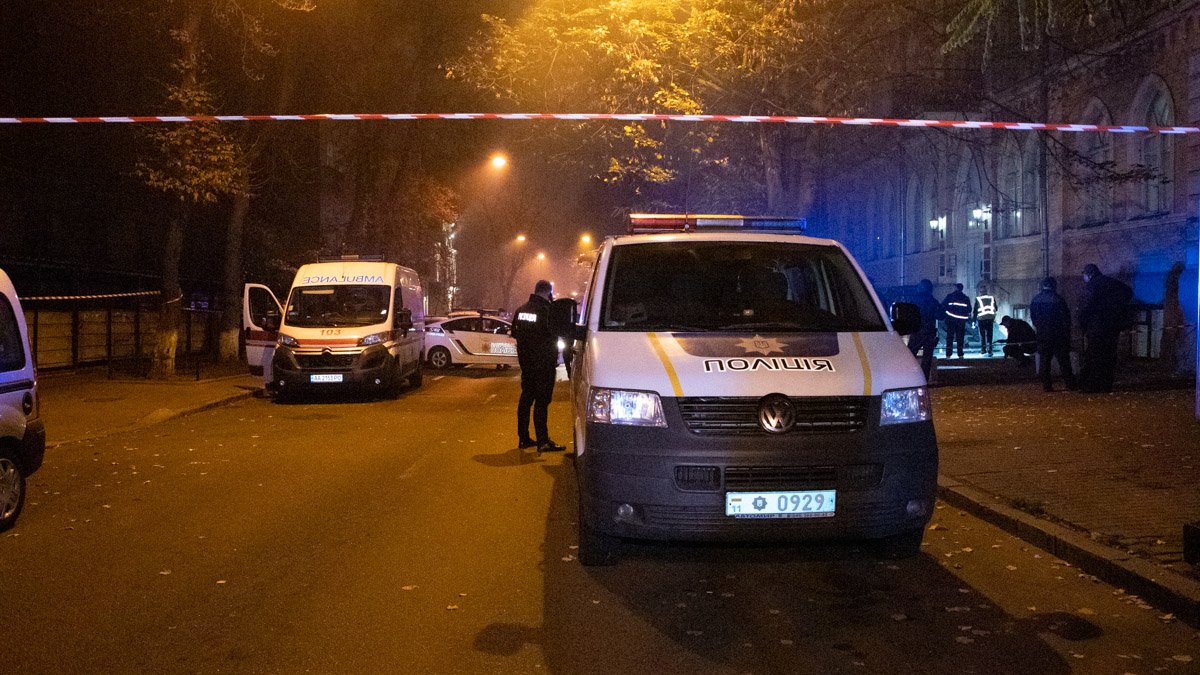В центре Киева прогремел взрыв: двое мужчин погибли, девушка получила ранения