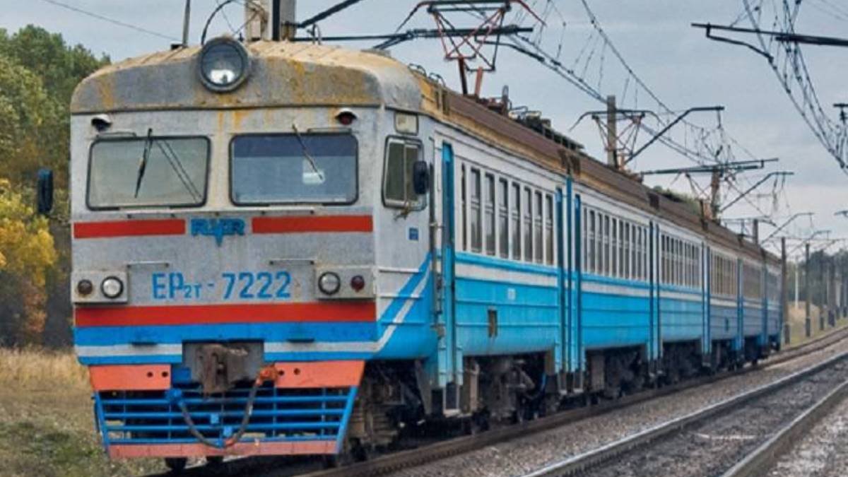 В Киеве из-за вандалов отменили 9 рейсов электрички: подробности