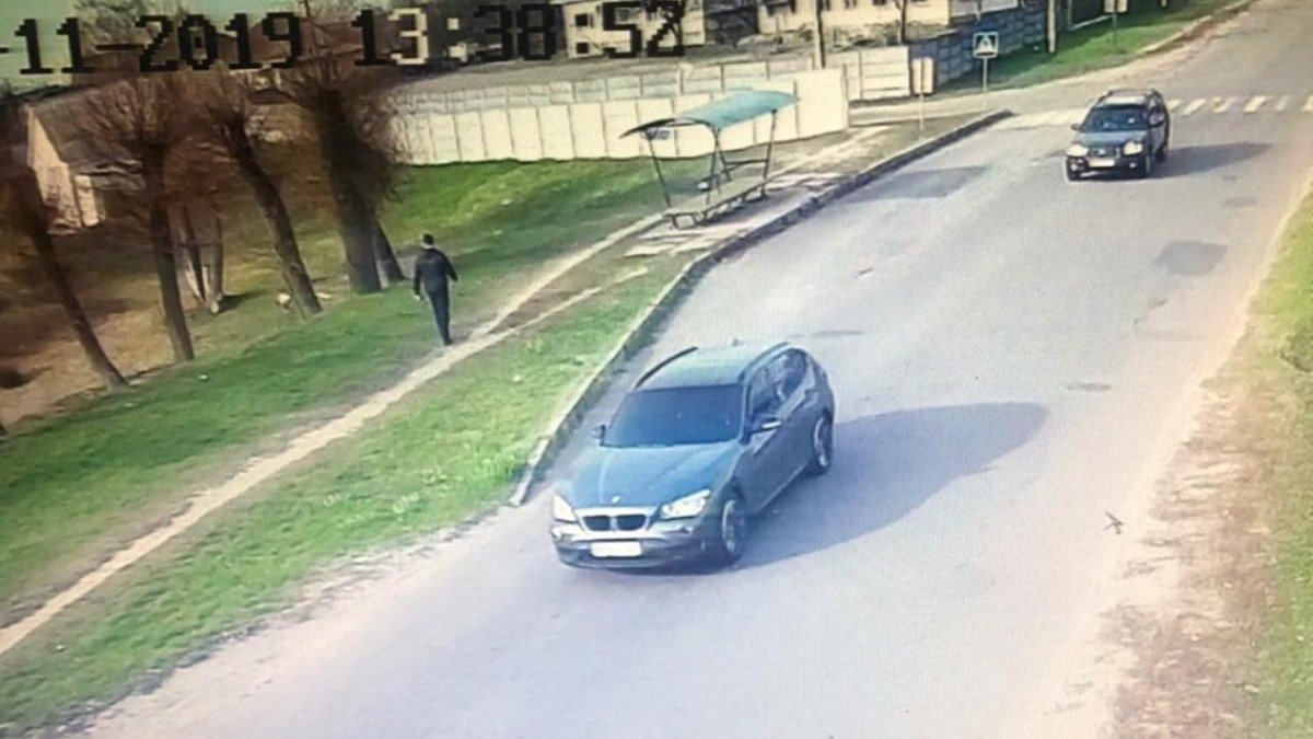 Под Киевом четверо парней избили мужчину и уехали на его авто