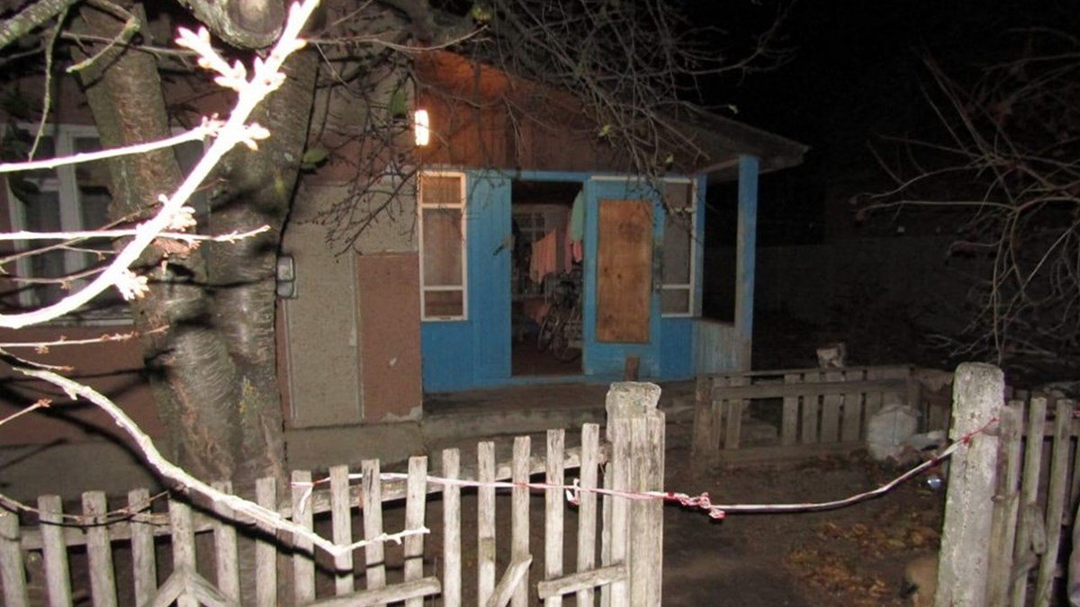 Под Киевом мужчина зарезал собутыльника в его доме