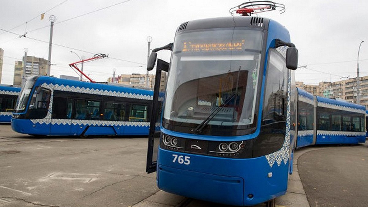 В Киеве временно закрыли маршрут скоростного трамвая: причина