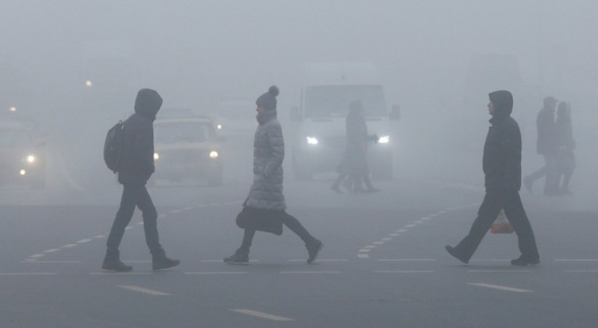 На Киев опустился густой туман: что нужно знать во время непогоды