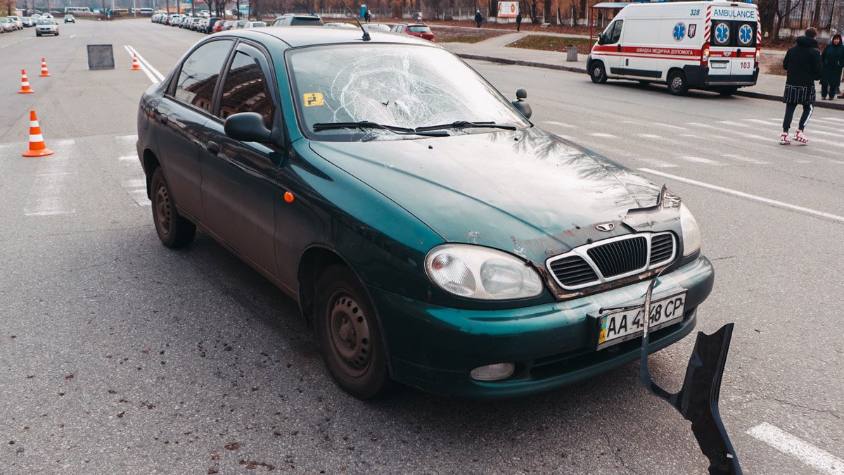 В Киеве на Теремках Lanos сбил мужчину на пешеходном переходе