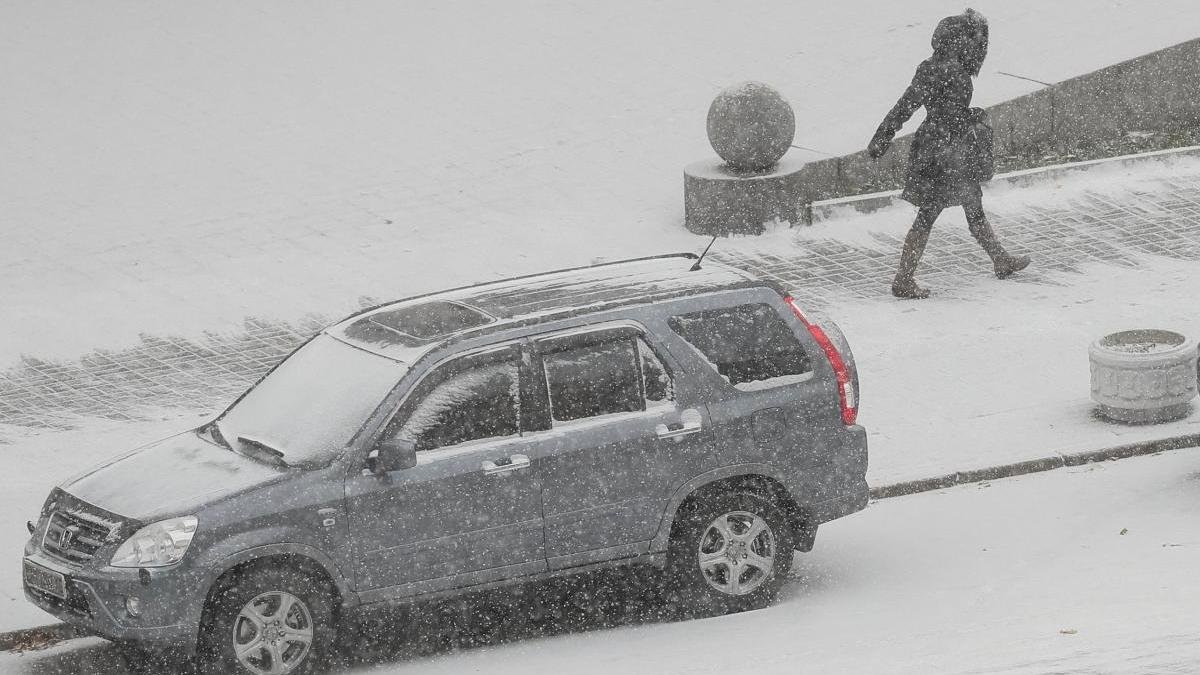 Киев подготовили к снежной погоде: когда ждать и о чем помнить водителям