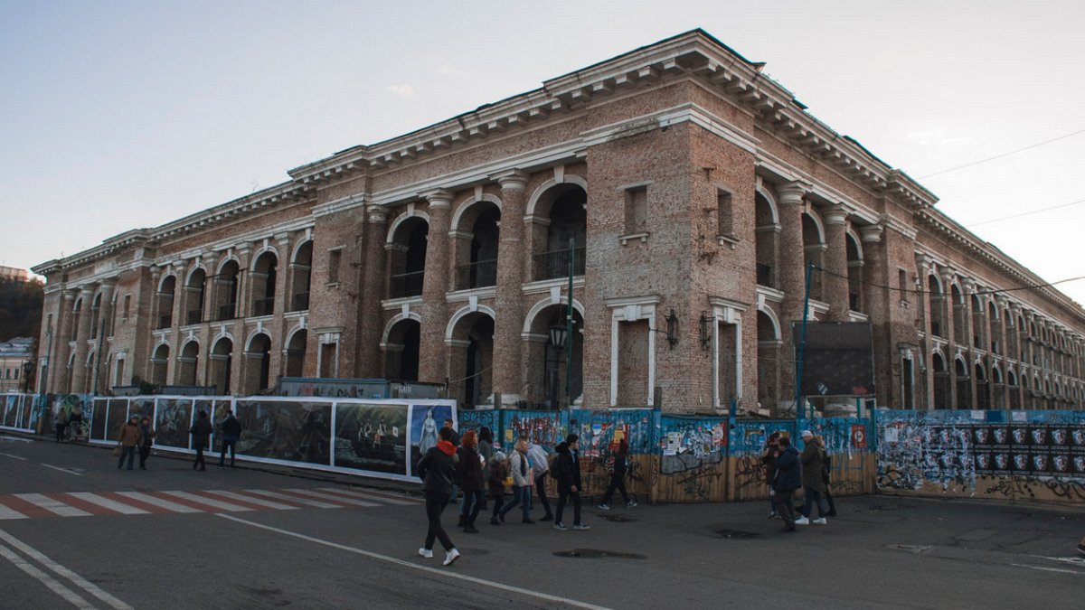 В каком состоянии находится Гостиный двор в Киеве и когда его начнут реставрировать