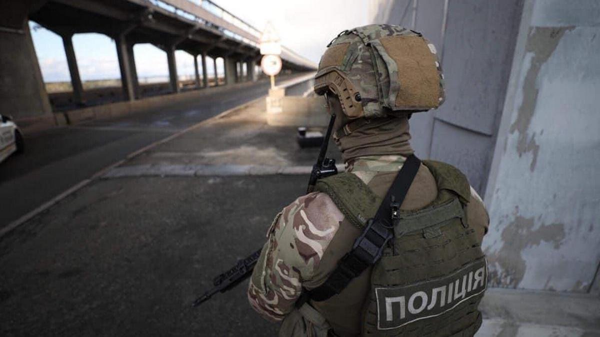 Расстрел полицейского автомобиля под Киевом: в столице и области ищут вооруженного преступника