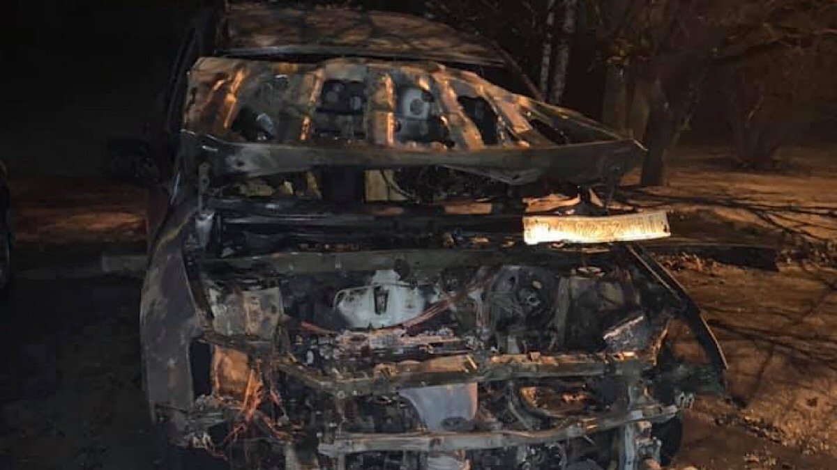 В Киеве активистке организации "Родители SOS" Алене Парфеновой подожгли машину