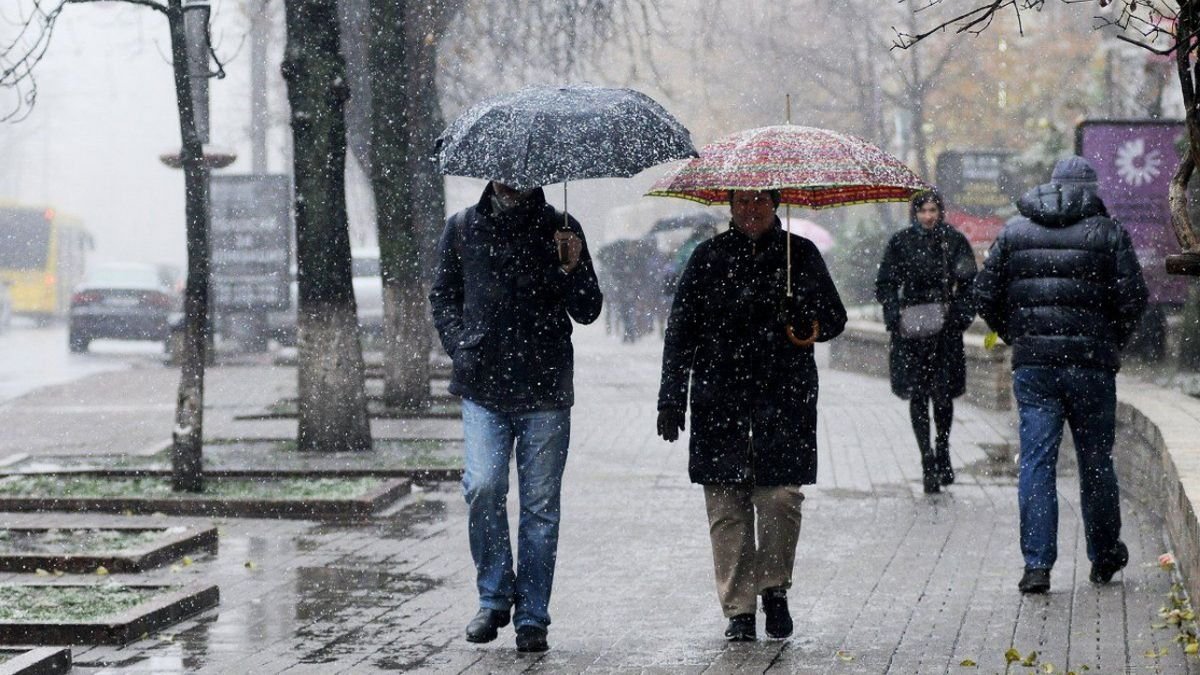 Погода на 25 декабря: в Киеве весь день будет лить дождь