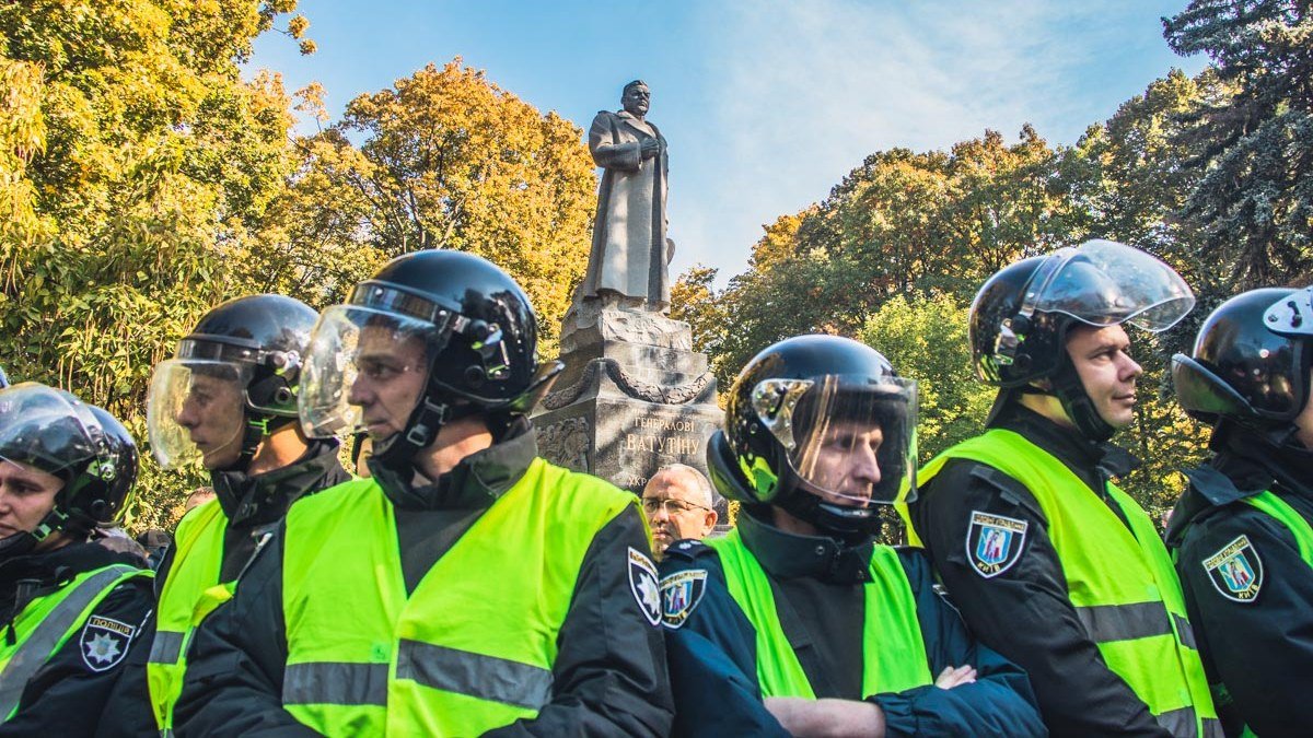 В Киеве не дадут снести памятник генералу Ватутину: причина