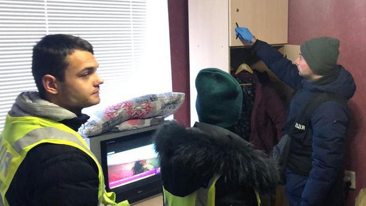 В Киеве девушка снимала квартиры под массажные салоны и устраивала там бордели
