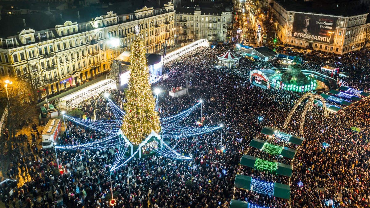 Как прошла новогодняя ночь и сколько людей встретили 2020 год в центре Киева