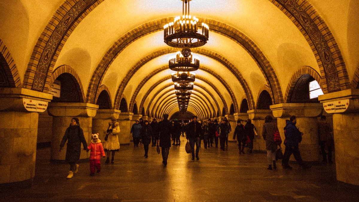Сколько человек перевезло метро Киева в 2019 году и какие станции были самыми популярными