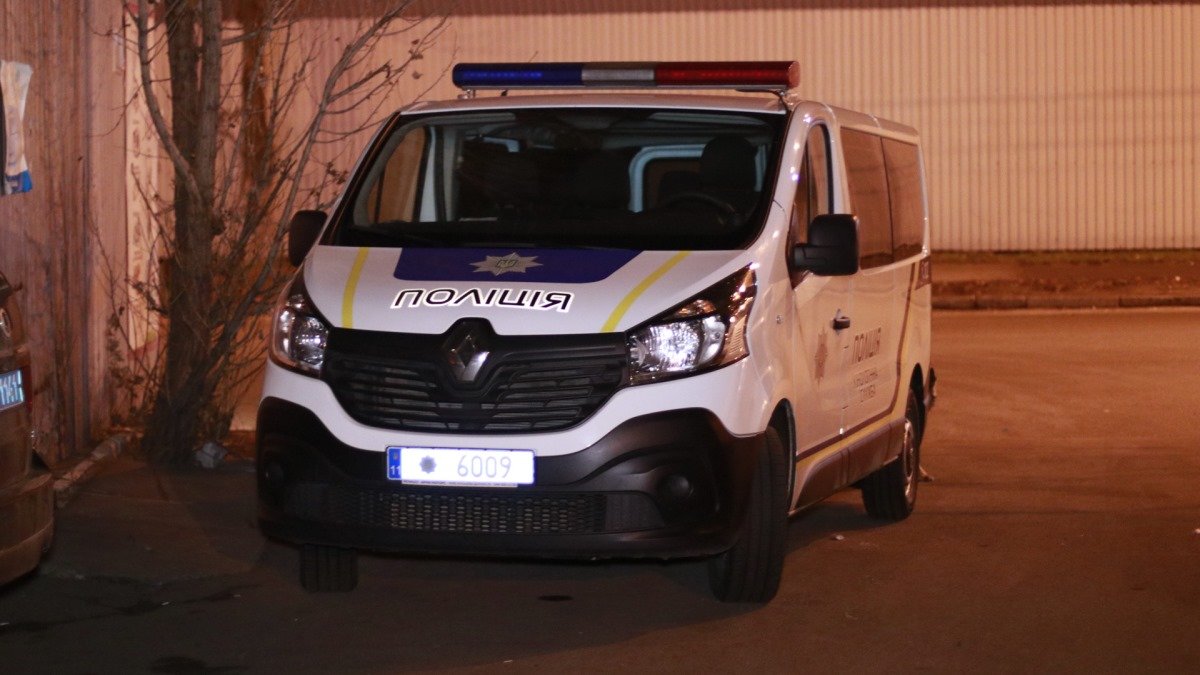 Под Киевом полицейский сбил мужчину: новые подробности