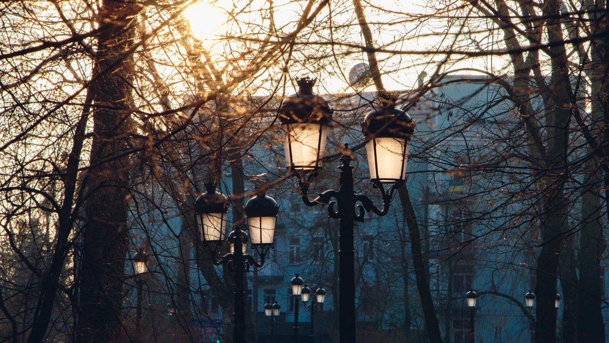 Скандал с заменой фонарей в парках Киева: появилась интерактивная карта исторических фонарей