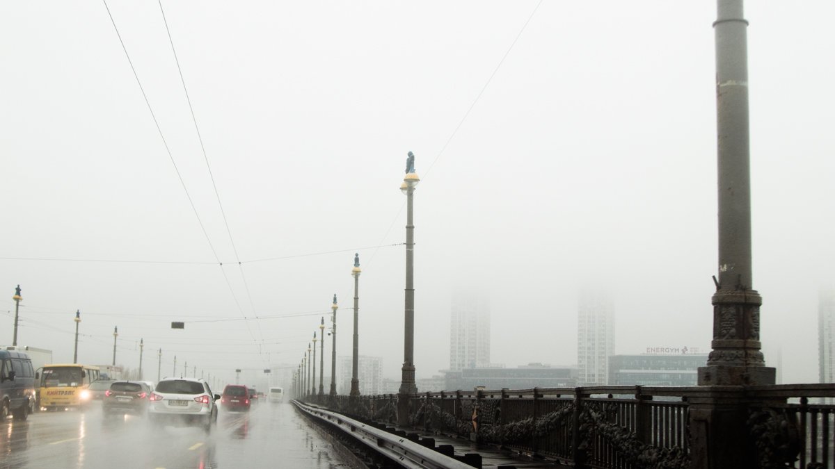 На Киев опустился туман: как вести себя на дорогах, чтобы не попасть в ДТП