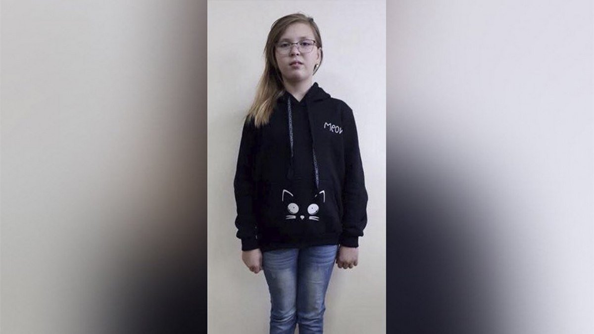Под Киевом пропала 14-летняя девочка в голубом пуховике и белой шапке