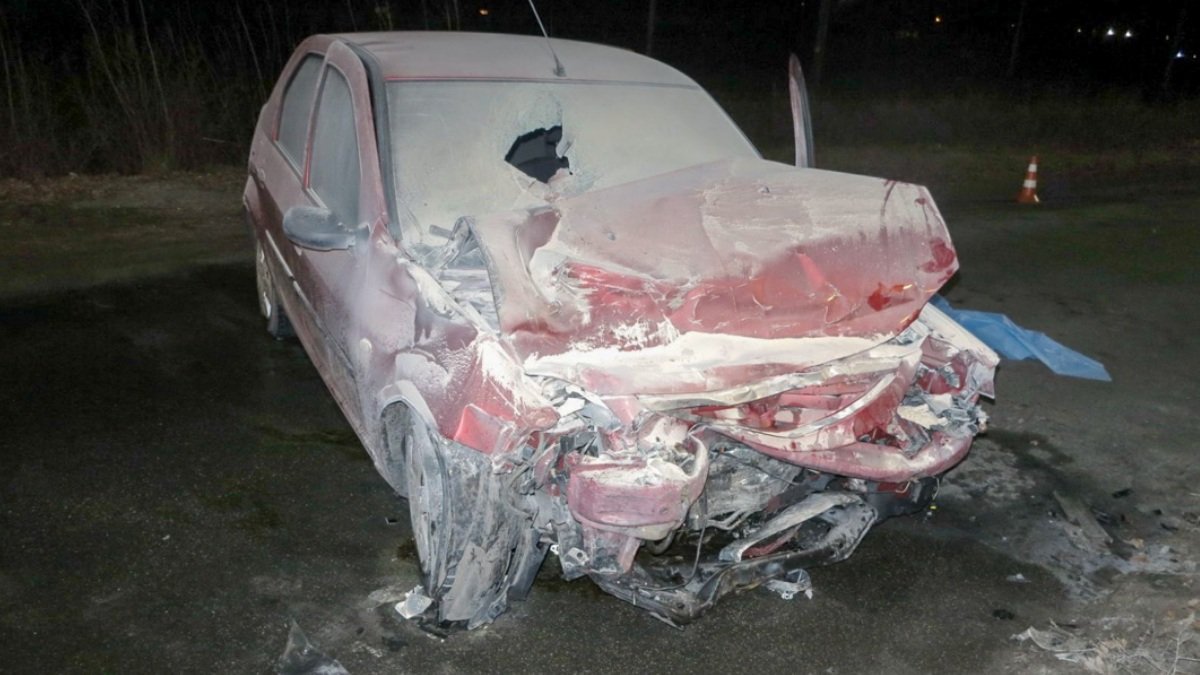 Под Киевом Dacia лоб в лоб протаранила KIA и загорелась: погиб молодой парень