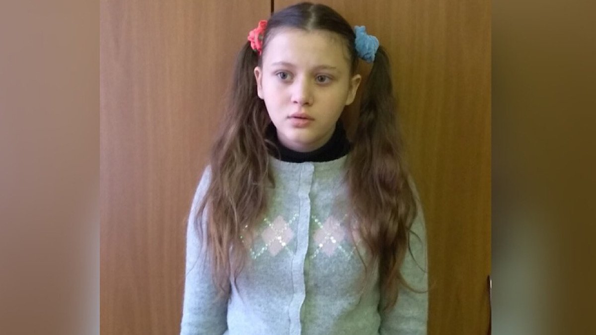 В Киеве пропала 15-летняя девочка с длинными русыми волосами