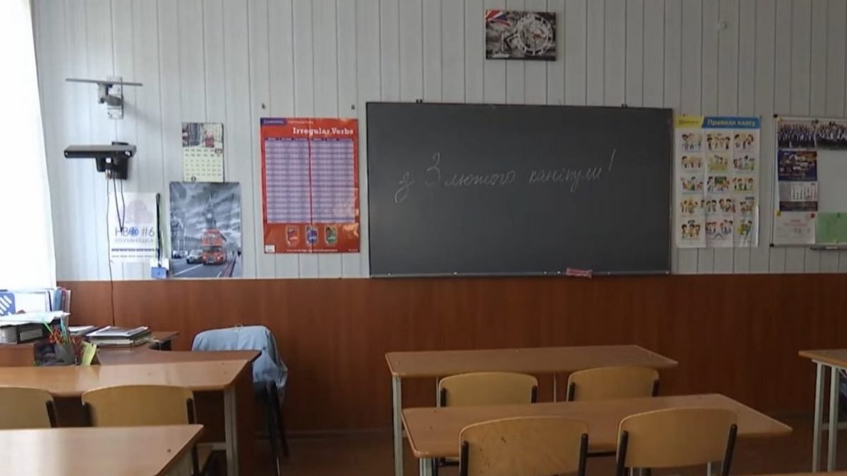 В Киеве из-за гриппа закрылись на карантин 120 школ: сколько человек болеет