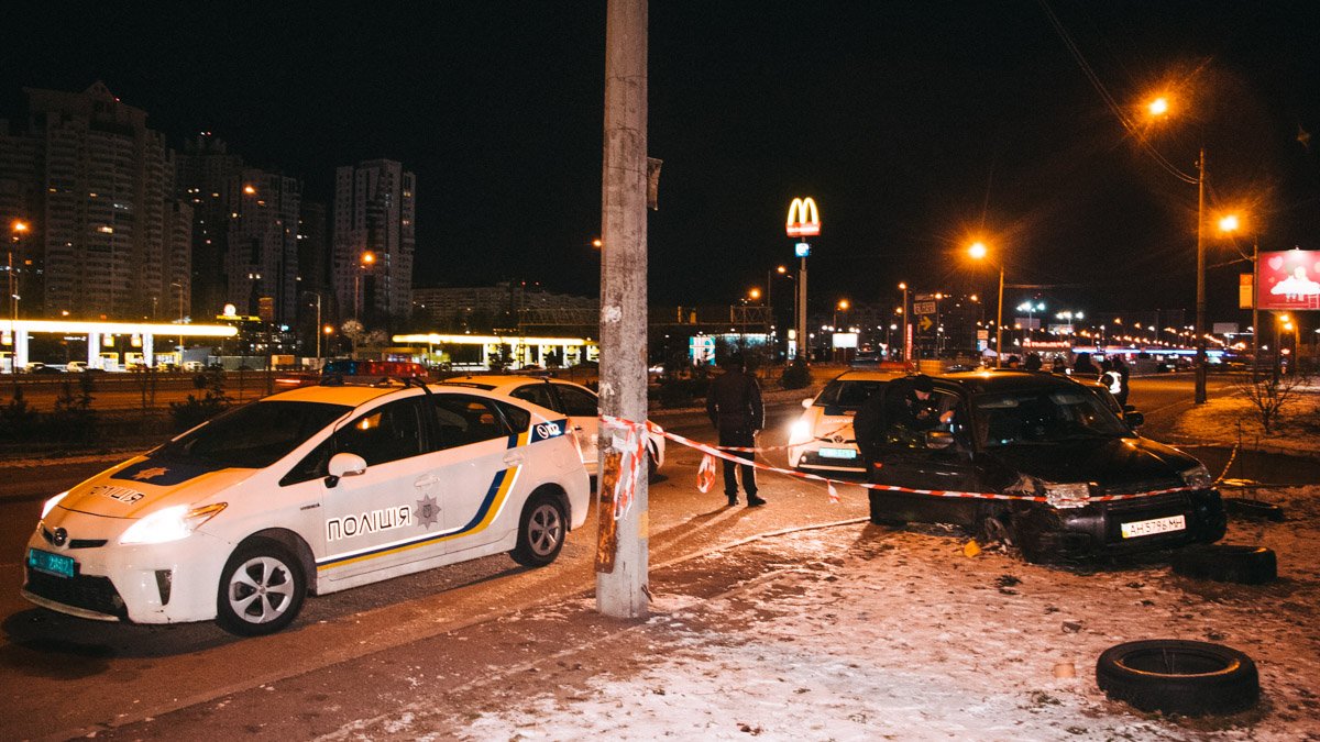 В Киеве двое мужчин на Subaru устроили погоню со стрельбой на левом берегу