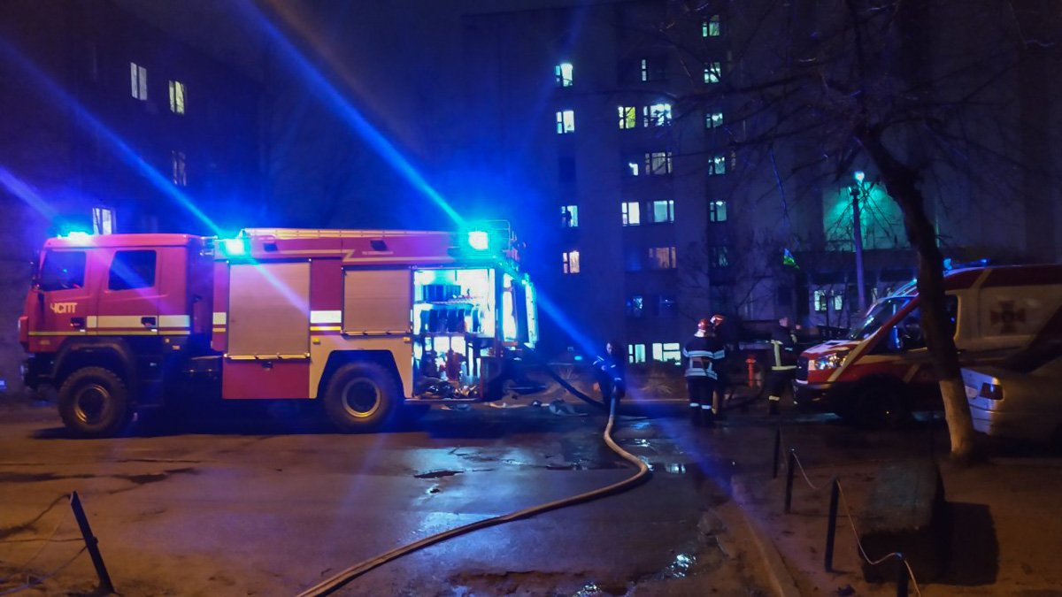 В Киеве мужчина сгорел в своей квартире из-за окурка