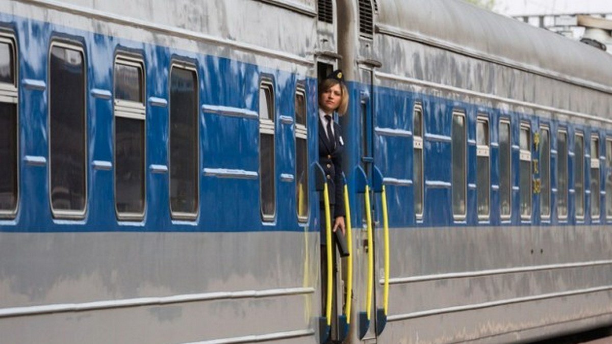 К 8 марта "Укрзалізниця" назначила дополнительные рейсы, поезда и продлила маршруты