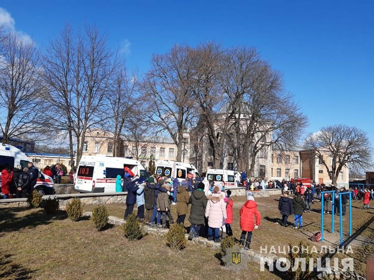 Под Киевом в лицее распылили слезоточивый газ: пострадали 16 детей