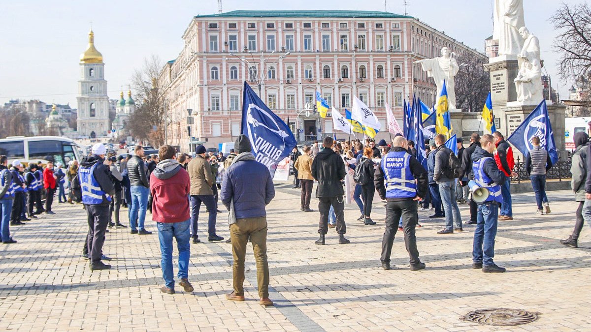 В Киеве на Михайловской площади стартовал Марш против абортов