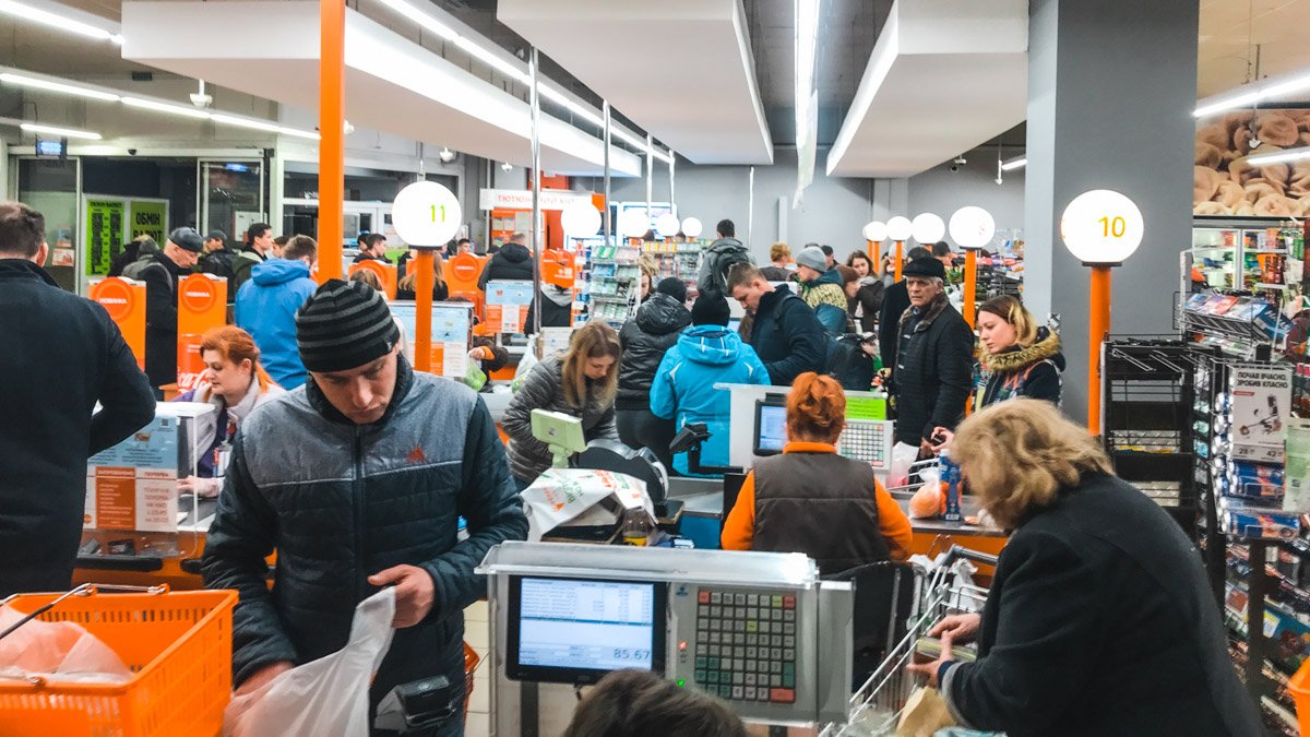 Отставить панику! Еда есть: какая ситуация в супермаркетах Киева из-за объявления карантина