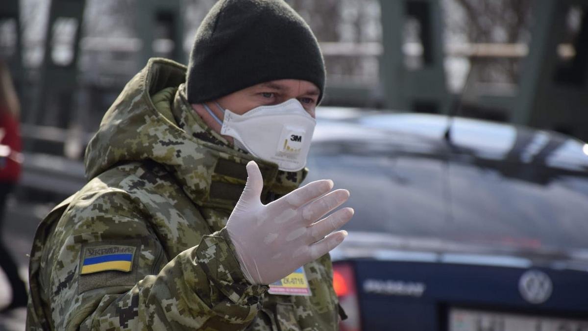 Украина приняла решение закрыть границы из-за коронавируса