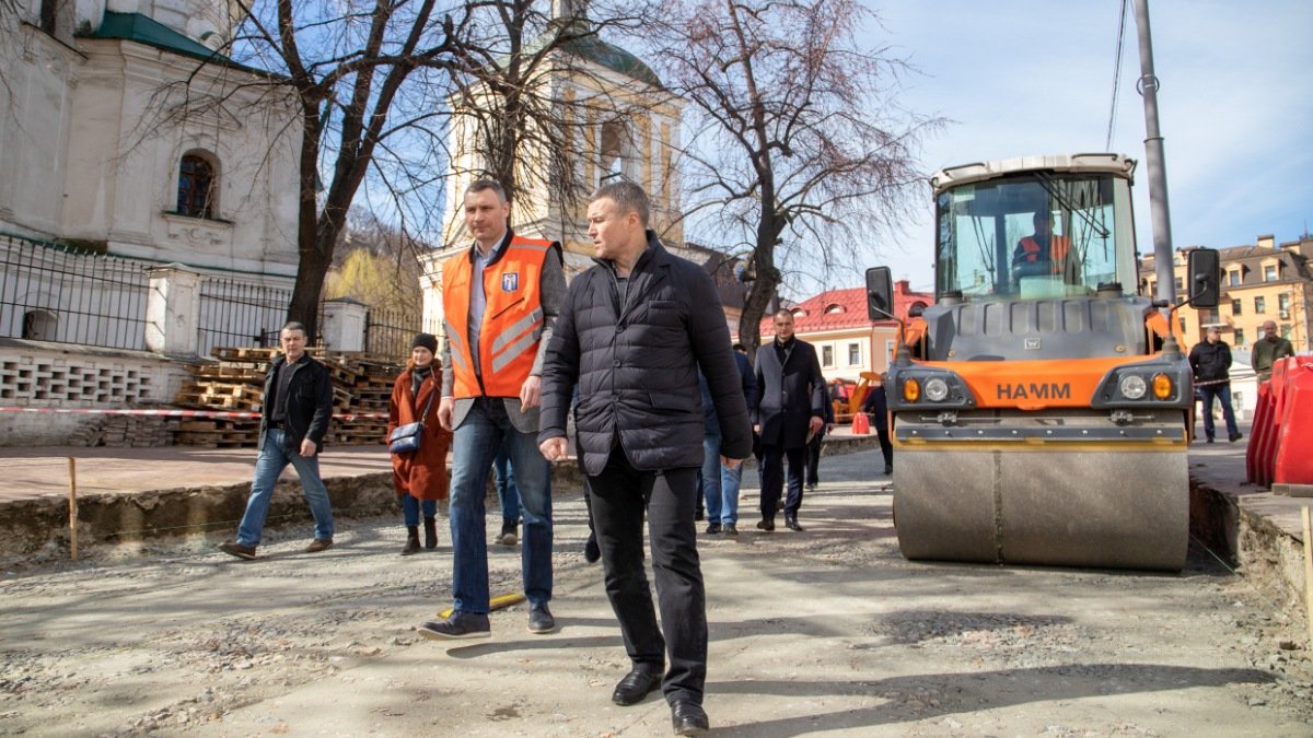 В Киеве начался ремонт дорог старого Подола: что там обновят