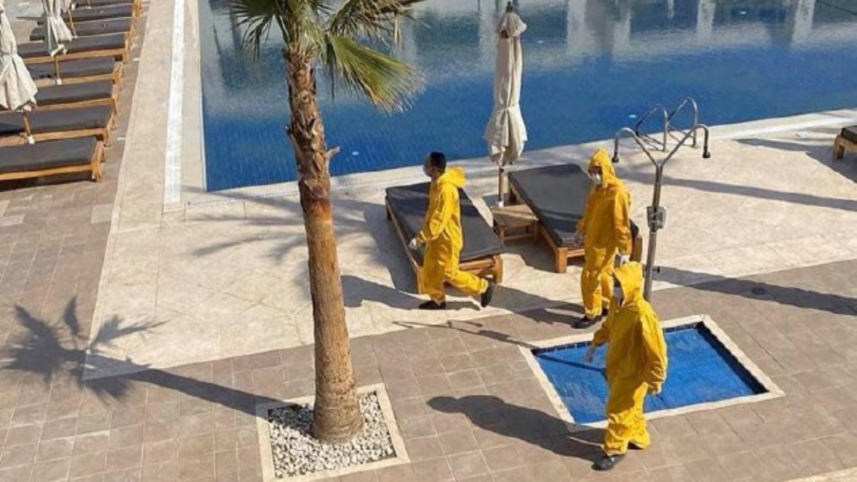 Украинцев, отдыхающих в Египте, поместили на карантин в отелях: подробности