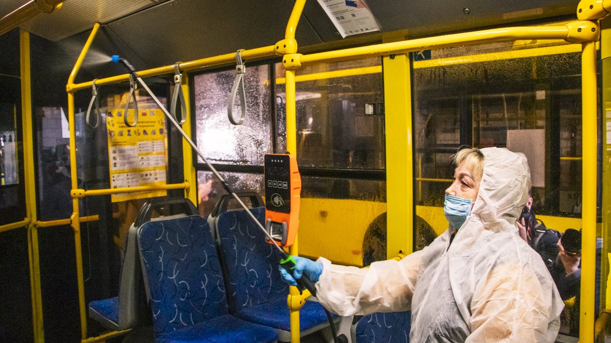 В Киеве пассажиров без масок не будут впускать в общественный транспорт
