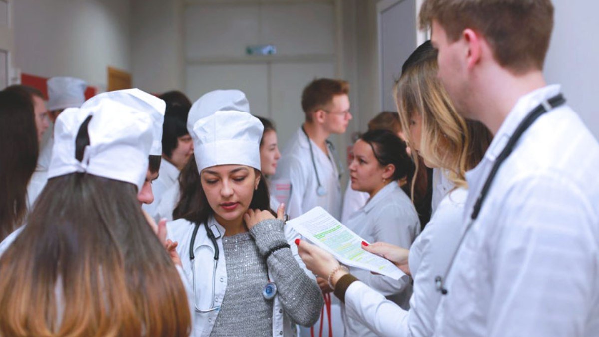 В Украине студентов и интернов будут привлекать к борьбе с коронавирусом