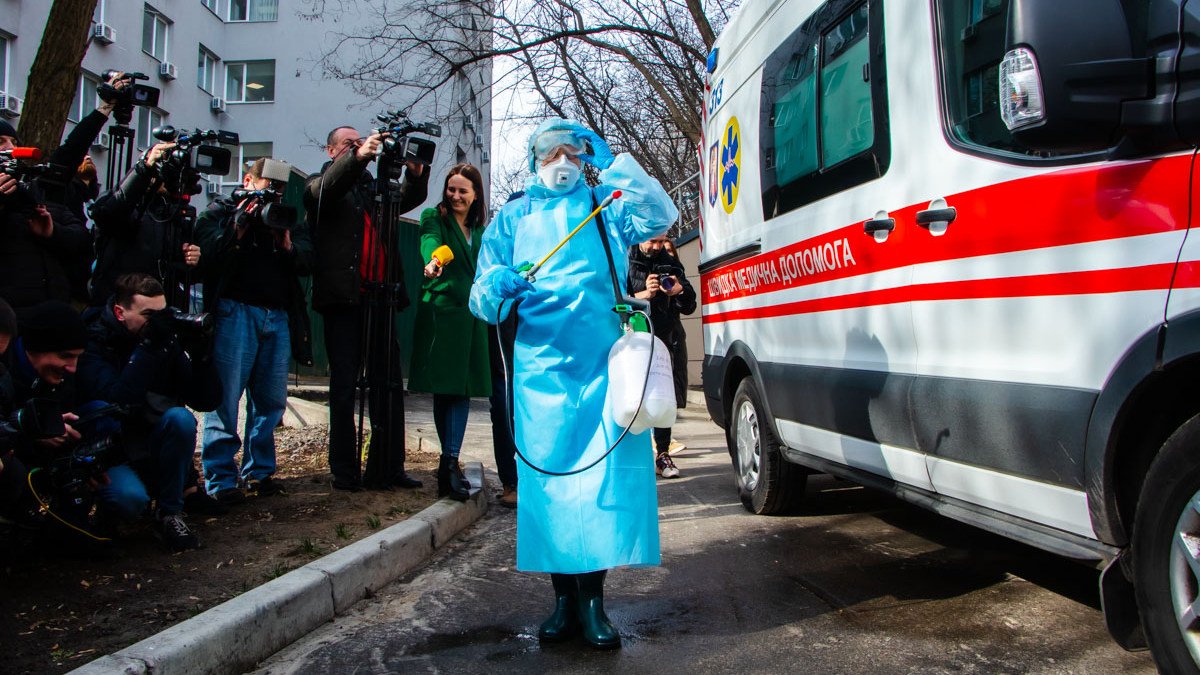 В Украине зафиксировали два новых случая коронавируса