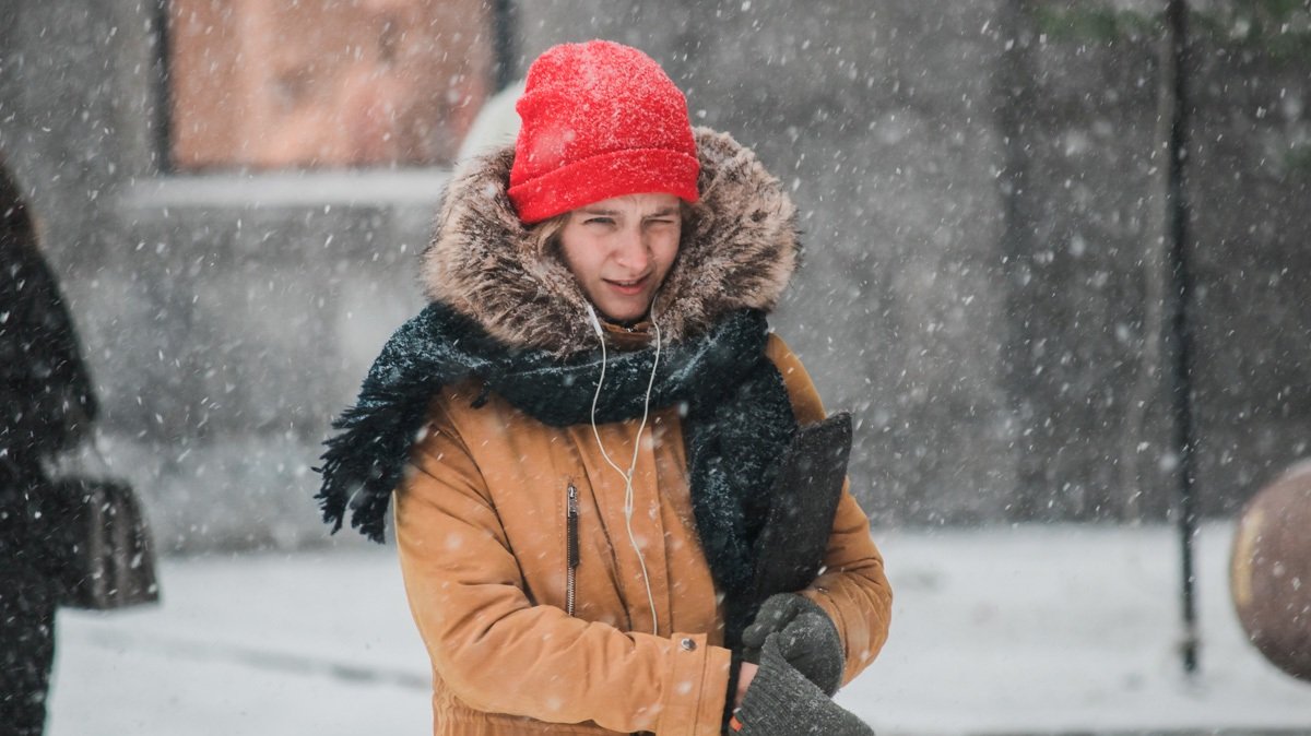 Погода на 22 марта: оставайтесь дома, в Киеве пойдет снег