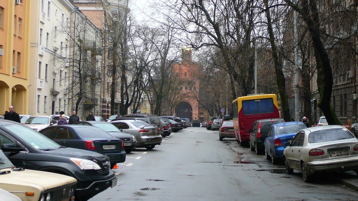 В Киеве почти на два месяца ограничат движение на Золотоворотской