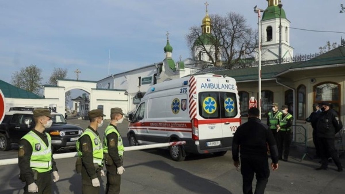 В Киево-Печерской Лавре подозрение на коронавирус еще у 32 церковнослужителей