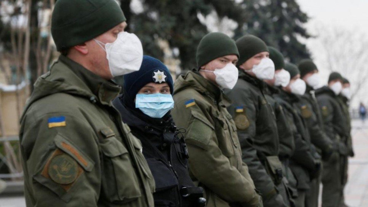 В центр Киева полиция стягивает силовиков