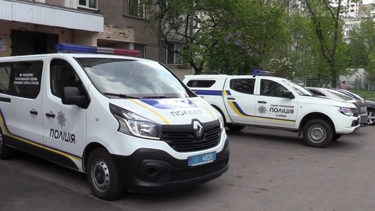 В Киеве во время застолья мужчину убили кухонным ножом
