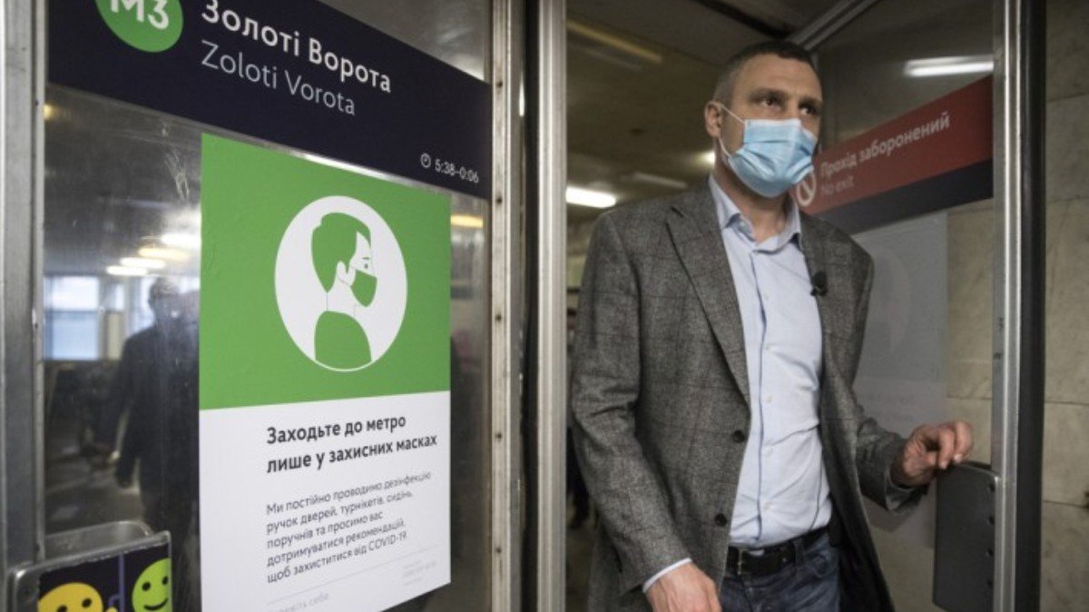 Кличко показал, как метро в Киеве готовят к запуску после карантина