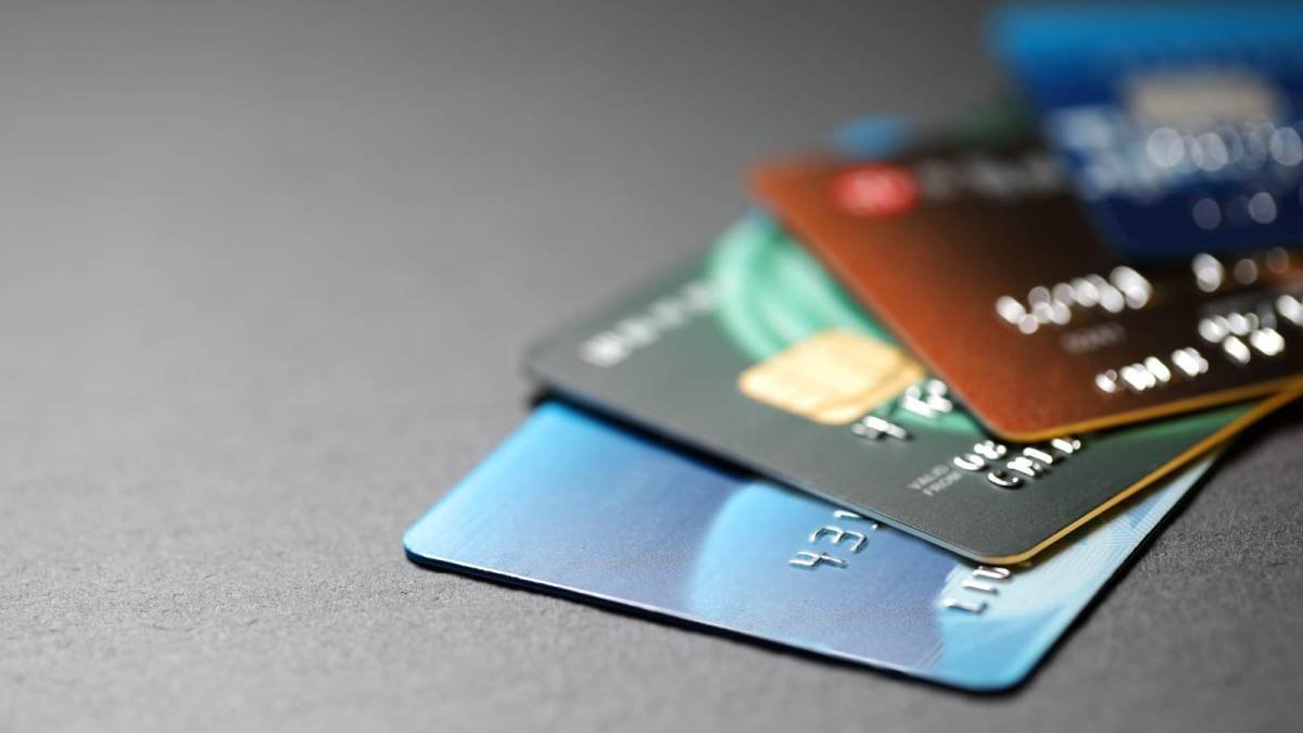 Что делать, если банк навязывает вам кредитную карту