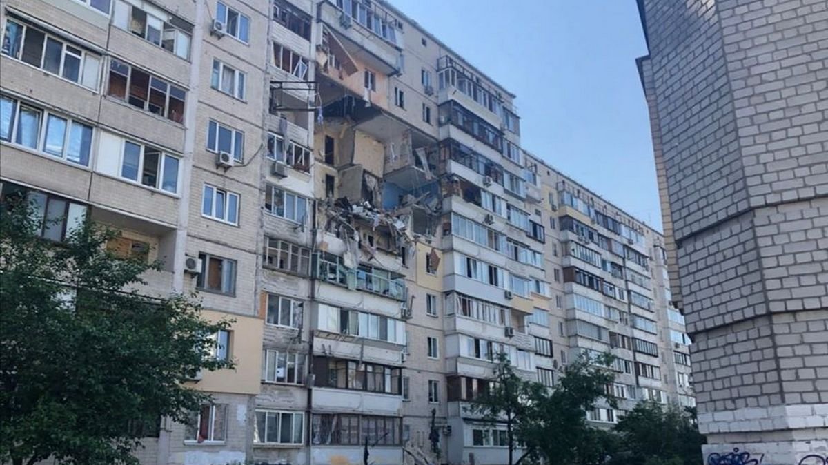 Взрыв в Киеве в жилом доме на Позняках: видео с высоты