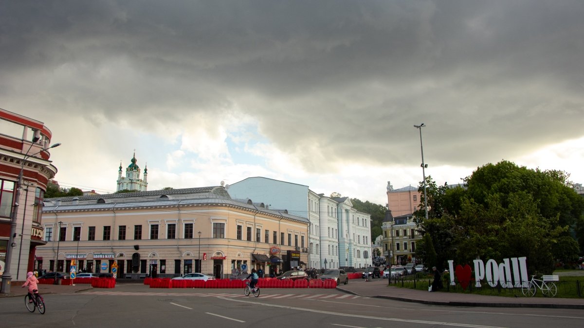 Погода на 24 июня: в Киеве будет облачно и может пойти град