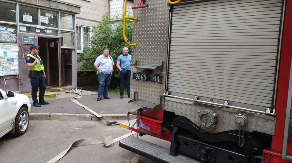 В Киеве во время пожара в многоэтажке загорелась газовая труба: что произошло и была ли утечка