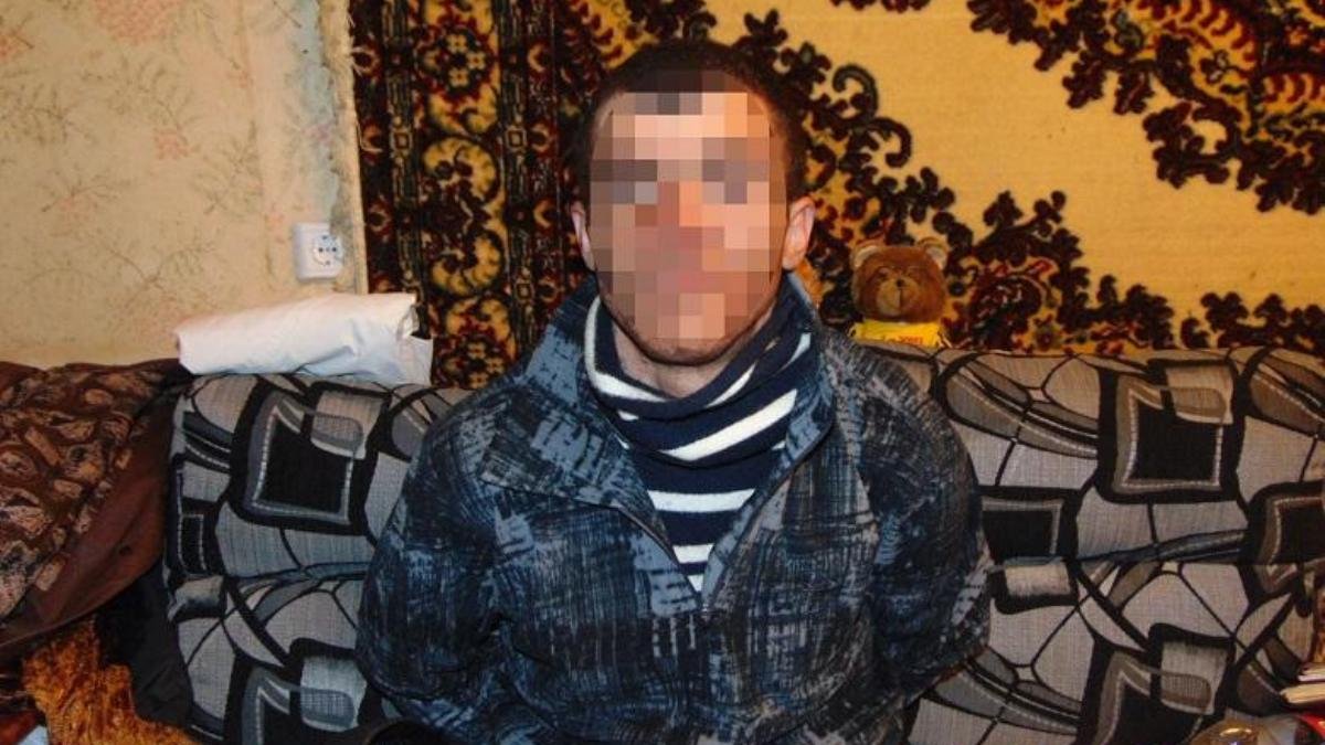 В Киеве сын нашел в своей квартире голого незнакомца и избитую мать: женщина умерла