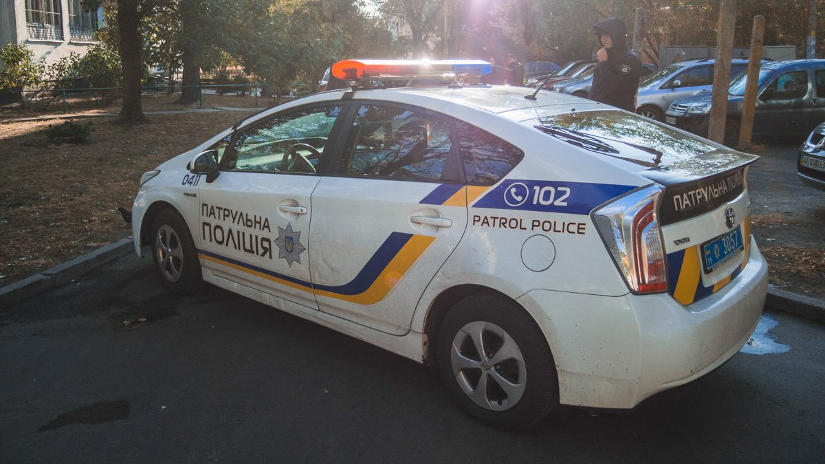 В Киеве на Подоле пьяный пассажир стрелял в таксиста