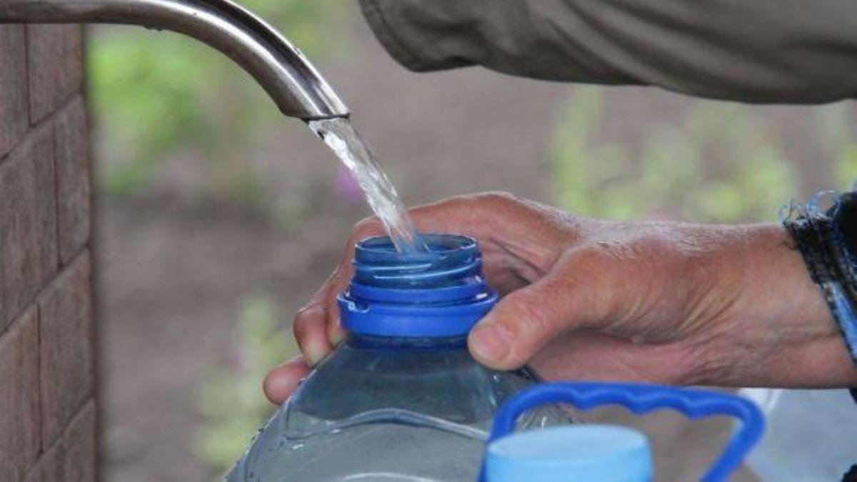 В Киеве в 8 бюветах из 10 проверенных опасно пить воду из-за кишечной палочки: адреса